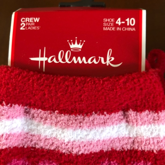 Hallmark Hearts Fuzzy Cozy Socks - Picture 2 of 3